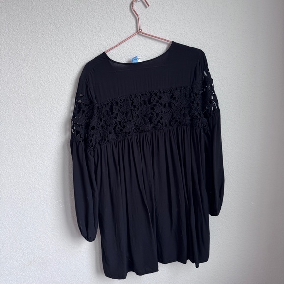 ee:some | V-neck Black Lace Cutout Mini Dress or Blouse - Picture 7 of 7